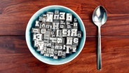 Buchstaben in einer Suppenschale © photocase.de Foto: misterQM