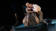 Szene aus der Oper "Sophie Charlotte" mit Julia Grote und Krysztof Napierala © Theater Orchester Neubrandenburg Neustrelitz 