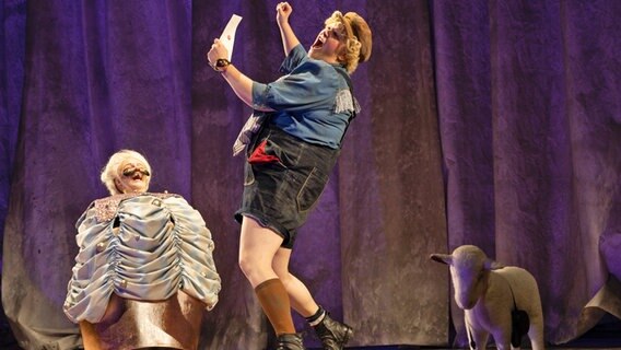 Szene aus "Der Diener zweier Herren". Szene aus "Der Diener zweier Herren". © JR Berliner Ensemble