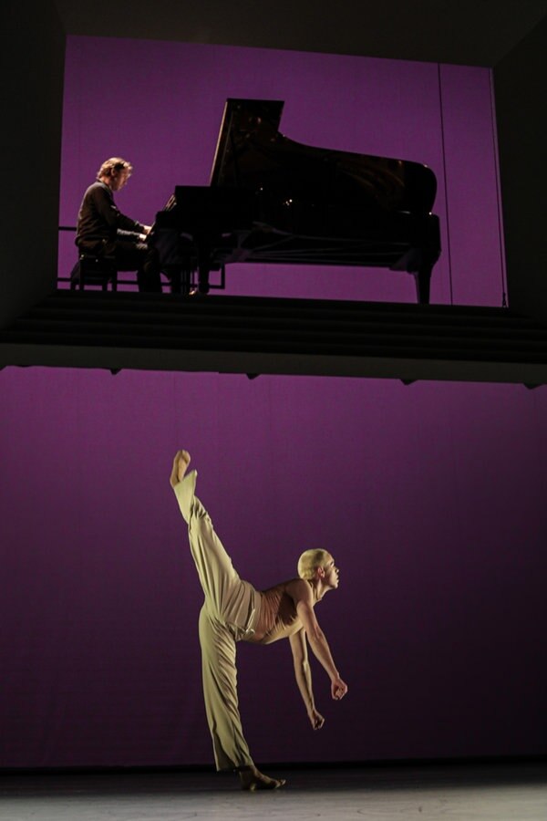 Tänzer auf der Bühne © Staatstheater Schwerin/Maria Helena Buckley Foto: Maria Helena Buckley