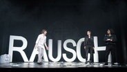 Szene aus dem "Urfaust" des Schleswig-Holsteinisches Landestheaters © Schleswig-Holsteinisches Landestheater Foto: Schleswig-Holsteinisches Landestheater