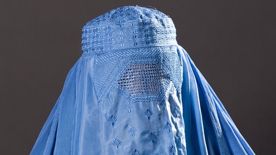 Frau in einer Burka © imago 
