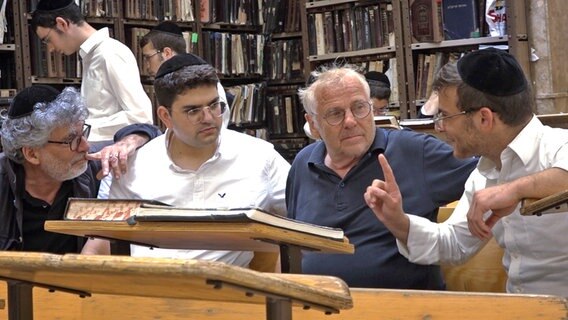 Daniel Cohn-Bendit in einer Szene des Dokumentarfilmes © Siecle Productions 