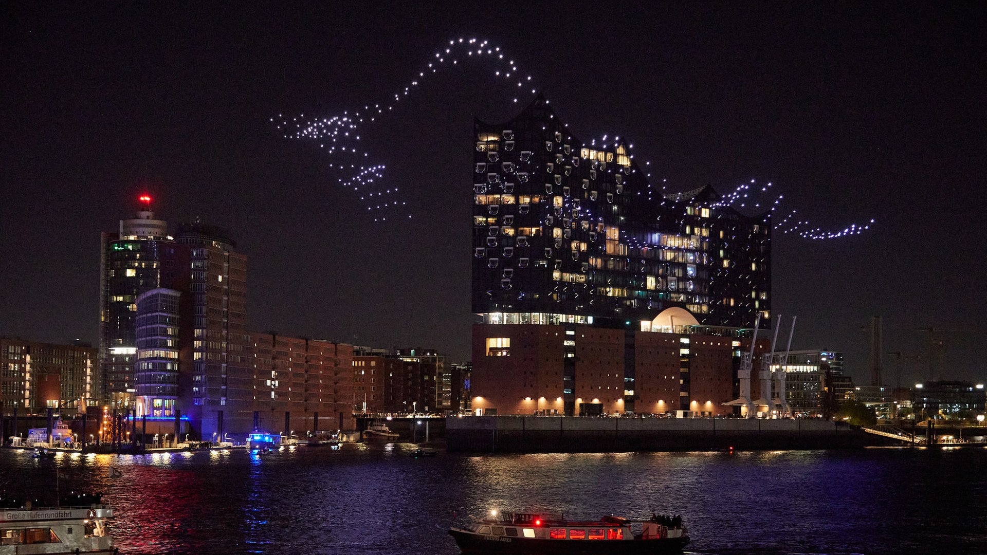 Zweifel an Drohnenangriff auf Lichtshow an der Elbphilharmonie