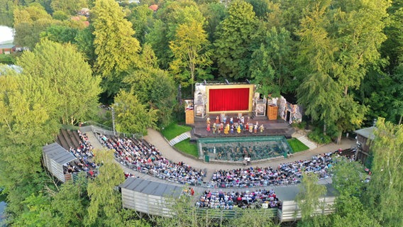 Die große Seebühne der Eutiner Festspiele © Christian Becker/Eutiner Festspiele Foto: Christian Becker