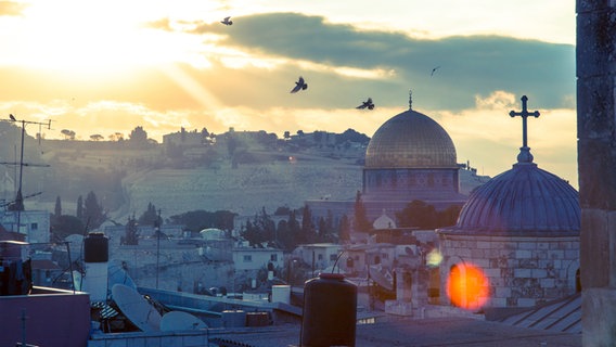 Blick über die Dächer Jerusalems. © Alpenfux / photocase.de Foto: Alpenfux