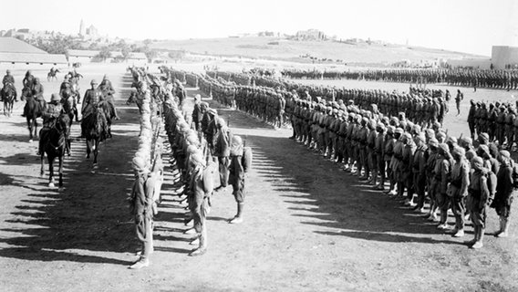 Türkische Armee © NDR / Lepsius-Archiv 