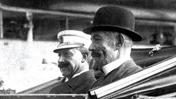 Kaiser Wilhelm II. und Theobald von Bethmann-Hollweg © Bundesarchiv 
