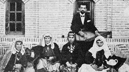 Armenische Frauen in traditioneller Kleidung © NDR / Lepsius-Archiv 