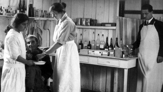 Schwestern in einer Mission © NDR / Lepsius-Archiv 