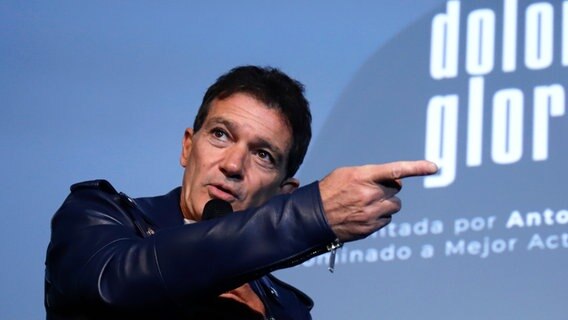 Der spanische Schauspieler Antonio Banderas vor der Verleihung der Goya-Preise in Spanien im Januar 2020 © Álex Zea/Europa Press/dpa +++ dpa-Bildfunk Foto: Álex Zea