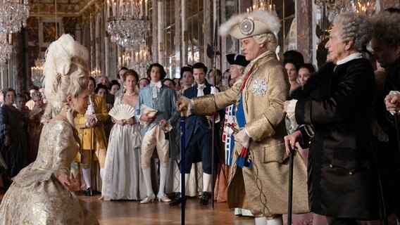 Johnny Depp in einer Szene aus "Jeanne du Barry" - der Eröffnungsfilm des Filmfests Cannes © Stéphanie Branchu /Why Not Productions 