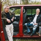 Szene aus dem Film "Gernstls Reisen - Auf der Suche nach Irgendwas" © Alpenrepublik, 2023 