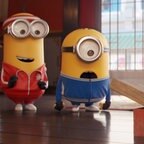 Einige Minions in "Minions 2 - Auf der Suche nach dem Mini-Boss" © 2022  Universal Studios 