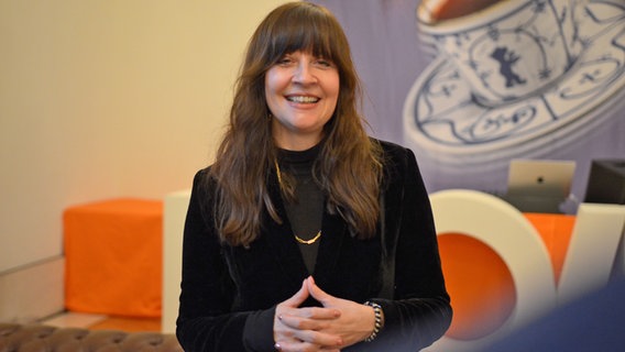 Regisseurin Sonja Heiss auf dem Berlinale Empfang der Filmförderung Moin © NDR Foto: Patricia Batlle