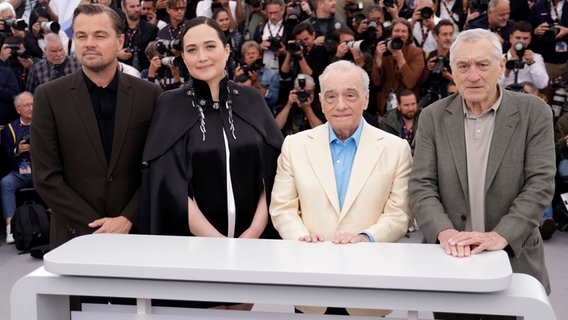 Das Team um Martin Scorsese mit Robert de Niro und Leonardo Di Caprio © x 