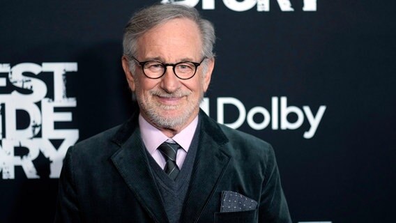 Der 75-jährige Regisseur Steven Spielberg bei einer Premiere © Charles Sykes/Invision via AP/dpa +++ dpa-Bildfunk +++ Foto: Charles Sykes