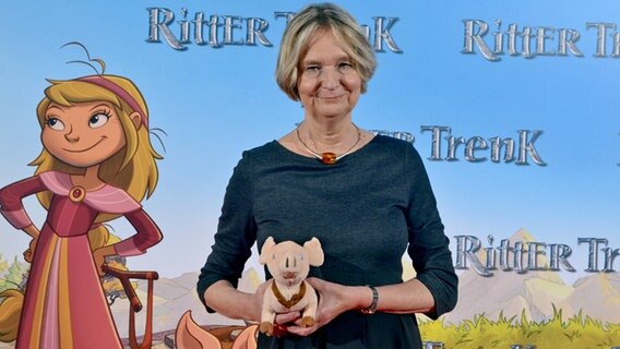 Die Autorin Kirsten Boie bei der Hamburger Kinopremiere ihres Buches "Der kleine Ritter Trenk" © NDR Foto: Patricia Batlle