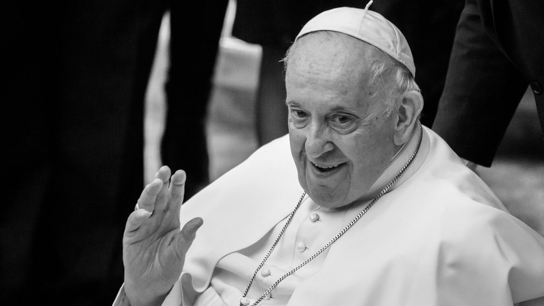 Auch im Norden Trauer über den Tod von Papst Franziskus