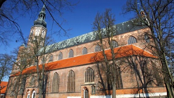 Der Greifswalder Dom St. Nikolai, Außenansicht, aufgenommen am 29.03.2007. © picture alliance / dpa-Report Foto: Jens Büttner