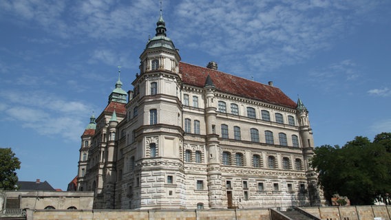 Außenansicht von Schloss Güstrow.  Foto: Axel Seitz