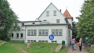 Haus des Gastes in Nebel auf Amrum © NDR 