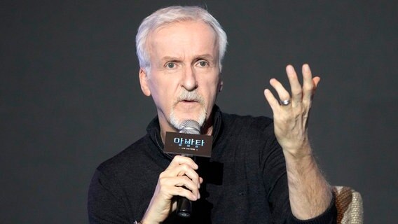 Director James Cameron at the press conference for the film "Avatar 2" © Ahn Young-Joon/AP/dpa +++ dpa picture radio +++ Photo: Ahn Young-Joon