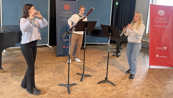 Nane Schulz, Aljoscha Donderer und Olivia Wuttke © NDR Foto: Anina Pommerenke