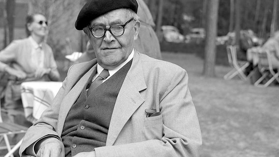 Karl Barth © picture-alliance / dpa Foto: Karl Schnörrer