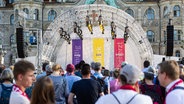 zahlreiche Menschen beim Kirchentag 2025 in Hannover © dpa Bildfunk Foto: Moritz Frankenberg
