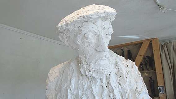 Kunstfigur des Bildhauers Henning Spitzer  Foto: Axel Seitz