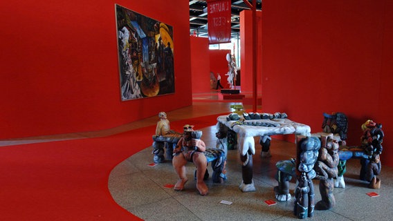 Ensemble "Position" aus dem Jahr 1979 von Joerg Immendorff in einer Ausstellung der Nationalgalerie Berlin 2005/2006. © dpa - Bildfunk Foto: Schroewig/Eva Oertwig