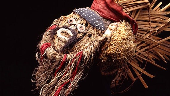 Maske von den Tabar-Inseln, Ostküste Neuirlands, 1. Hälfte des 20. Jahrhundert. Sammler: Franz Emil Hellwig © Museum für Völkerkunde Hamburg 