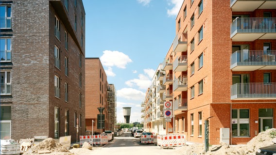 Blick in den Elfriede-Lang-Weg in der Mitte Altona, 2018 © Johanna Klier Foto: Johanna Klier