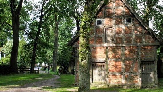 Haus im Museumsdorf Fischerhude © NDR Foto: NDR/Harald Ganswindt