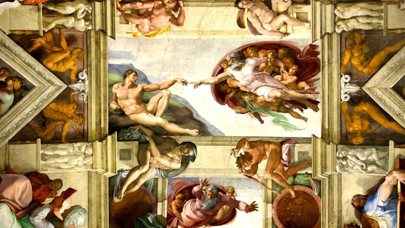 Deckenfresko Michelangelos mit dem Ausschnitt - Die Erschaffung Adams - in der Sixtinischen Kapelle im Vatikan ( © MAGO / imagebroker 