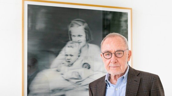 Gerhard Richter in seinem Koelner Atelier vor dem Bild: "Tante Marianne". © picture alliance / photothek | Ute Grabowsky / photothek.net 
