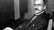 Thomas Mann um 1920, Foto aus der Ausstellung "Bruderkrieg" im Lübecker Buddenbrookhaus, 2014 © SZ photo 