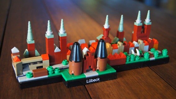 Lübecker Skyline als Lego-Bausatz © NDR Foto: Astrid Wulf