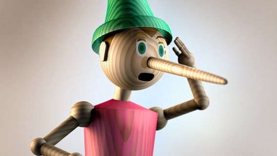 Holzfigur mit langer Nase (Pinocchio) © Fotolia.com Foto: psdesign1