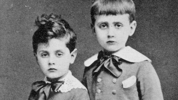 Marcel Proust (rechts) mit seinem Bruder Robert © picture-alliance / Mary Evans Picture Library | - 