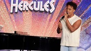 Benet Monteiro als Hercules auf der Bühne. © picture alliance / Geisler-Fotopress | gbrci/Geisler-Fotopress 