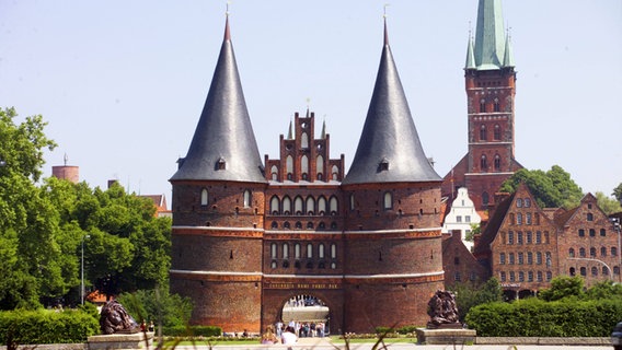 Blick auf das Museum Holstentor in Lübeck © Fotoarchiv Hansestadt Lübeck 
