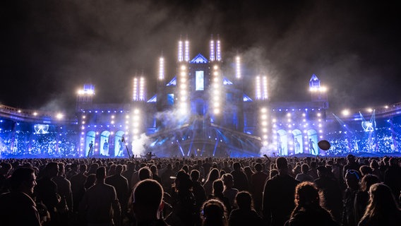 Impressionen vom Airbeat One 2022 in Neustadt-Glewe © NDR Foto: Benjamin Hüllenkremper