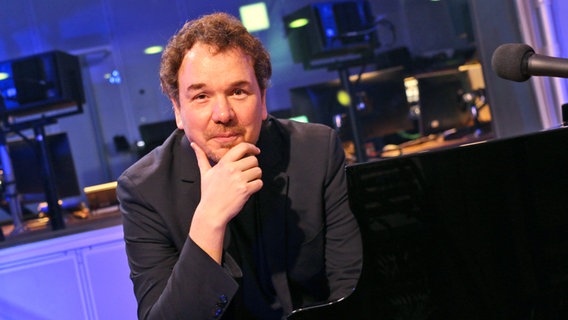 Der Pianist Florian Weber im Studio von NDR Kultur © NDR Foto: Claudius Hinzmann