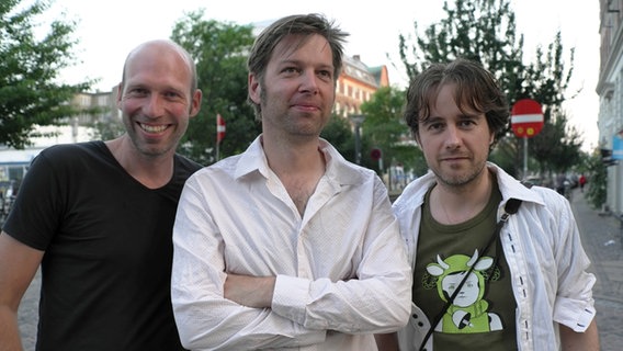 Das Jazztrio "Das Kapital" mit Hasse Poulsen (g), Daniel Erdmann (sax) und Edward Perraud (dr) © Pascale Le Gros Foto: Pascale Le Gros