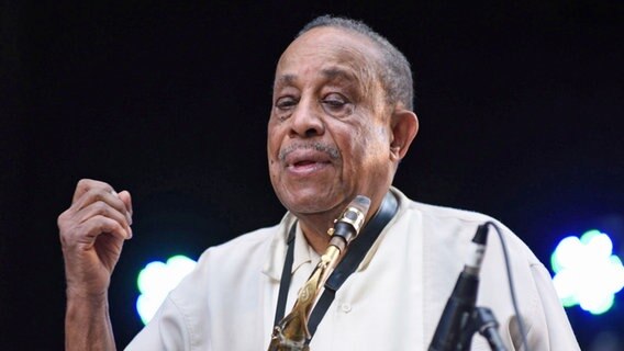 Lou Donaldson, Saxofonist Lou Donaldson, Saxofonist © picture alliance / Everett Collection | Derek Storm/Everett Collection Foto: Derek Storm