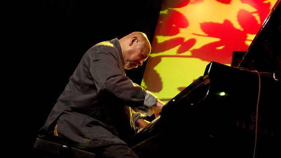 Jazzpianist Kenny Barron © picture alliance / dpa | Paul Bergen Foto: Paul Bergen