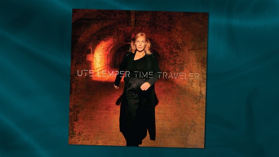Cover von Ute Lempers Album "Time Traveller" © Jazzhaus Records 
