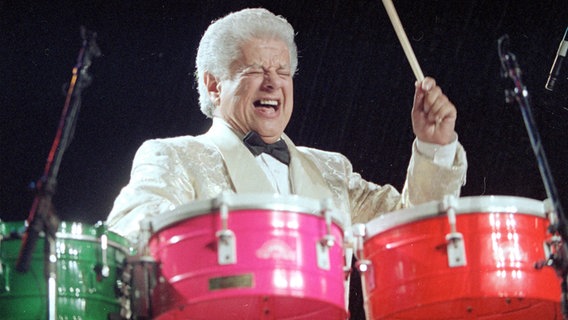 Tito Puente © picture alliance / ASSOCIATED PRESS | MIKE ALBANS Foto: Mike Albans